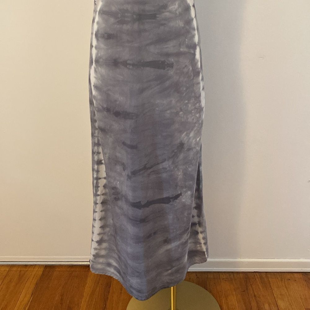Monrow Gray & White Tie Dye Midi Dress Size Small - Picture 4 of 14